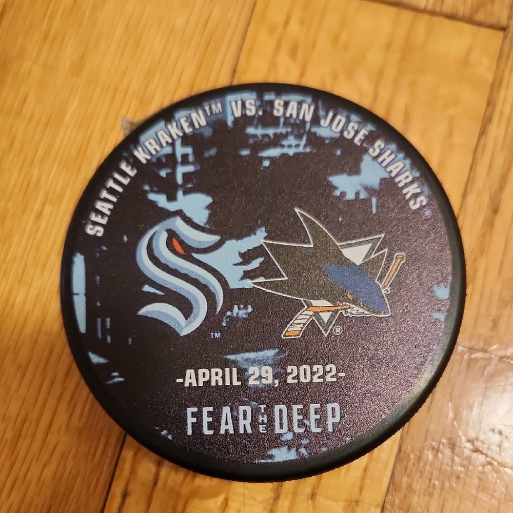 Seattle Kraken vs San Jose Puck
